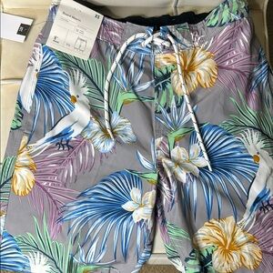 NEW Goodfellow &Co Men's Board Shorts XS